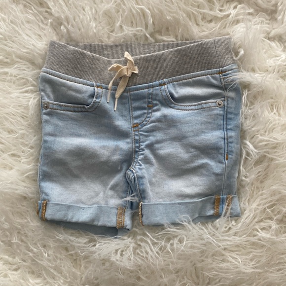 Kids 4/5 denim shorts - Picture 1 of 3